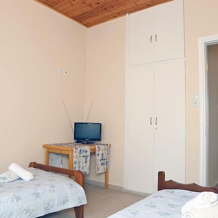 George Apartment Artemida  Esterno foto